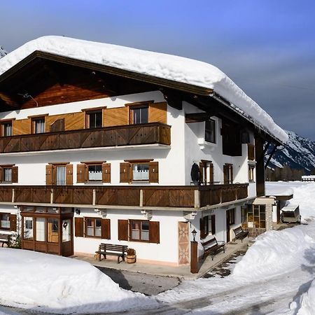 Haus Bergesblick Apartment Leutasch Bagian luar foto
