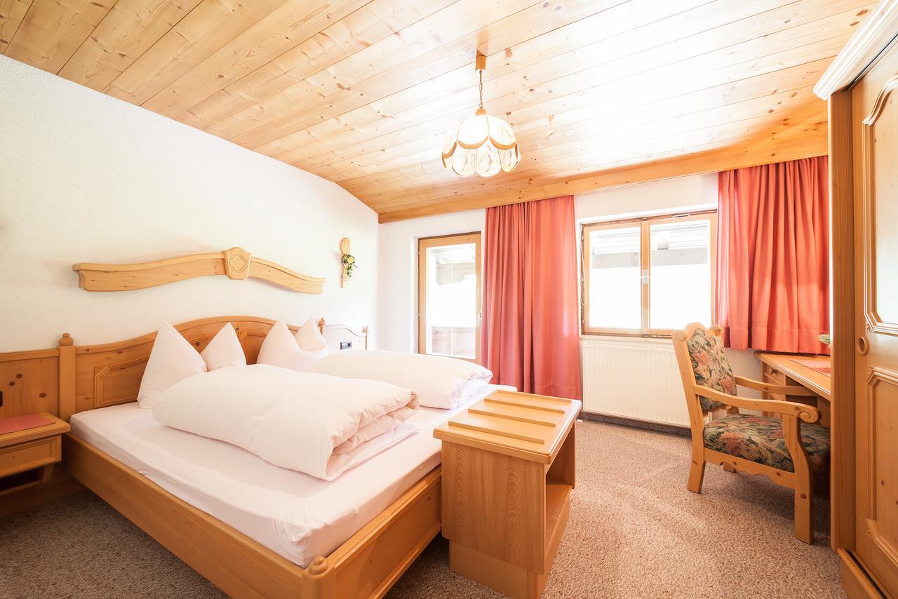 Haus Bergesblick Apartment Leutasch Bagian luar foto