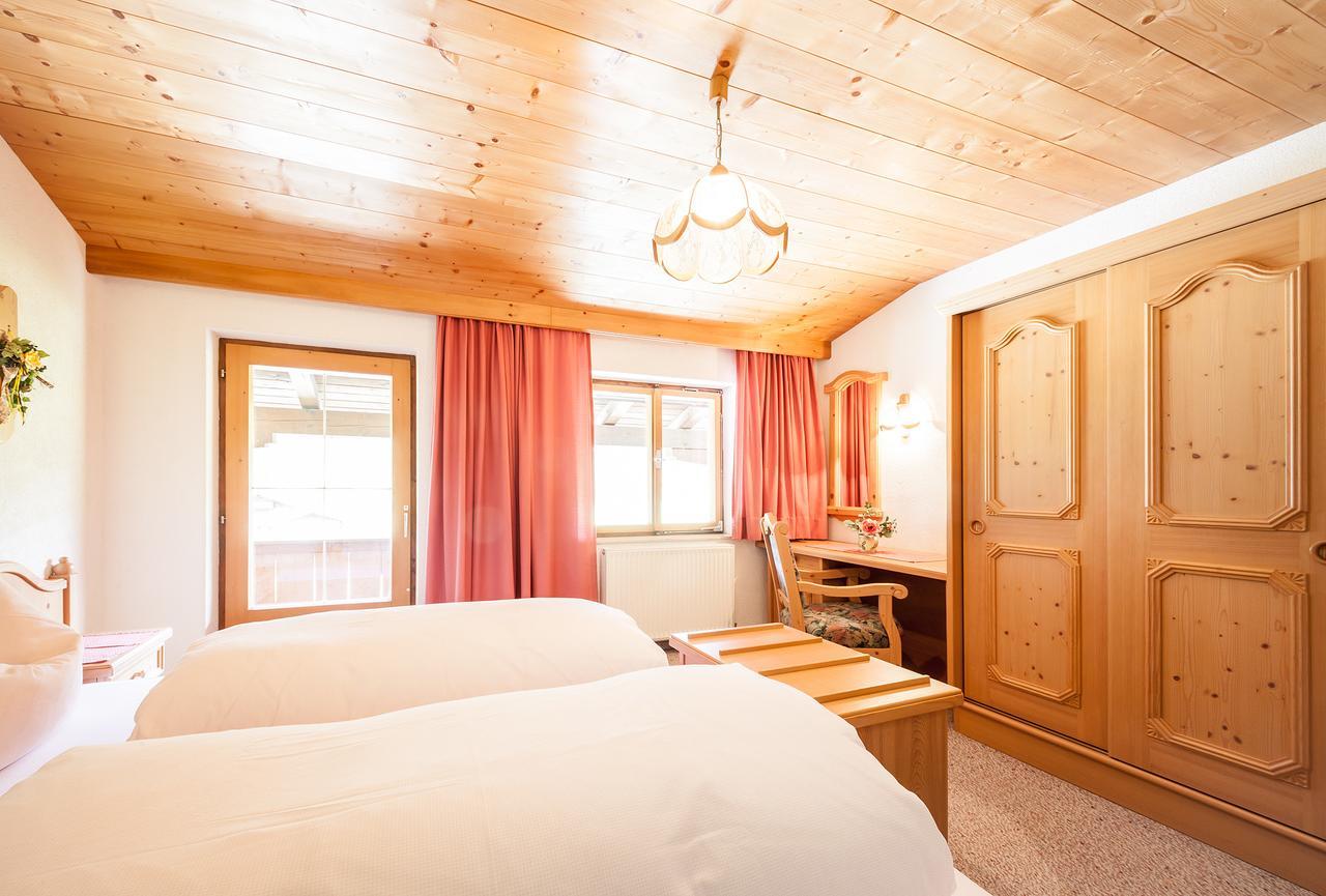 Haus Bergesblick Apartment Leutasch Bagian luar foto